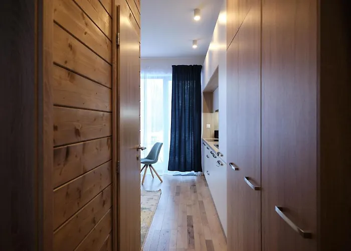 Lovely 1-bedroom Vacation With Free Parking *