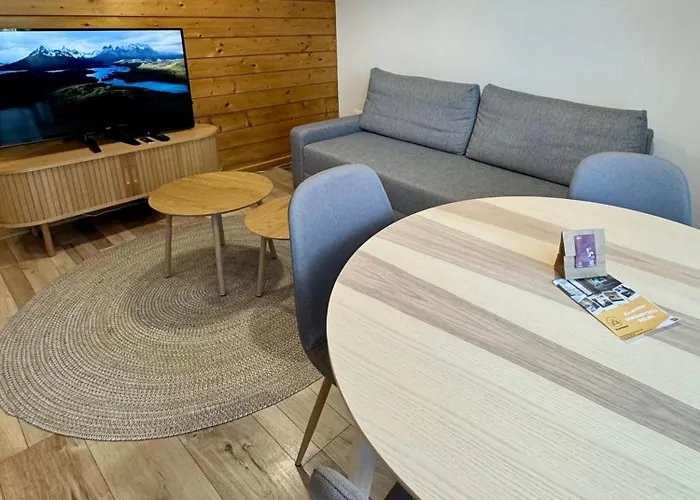 Apartment Lovely 1-bedroom Vacation With Free Parking *